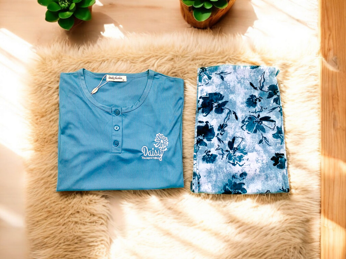 Blue Daisy – Women's Buttoned Sleepwear Set